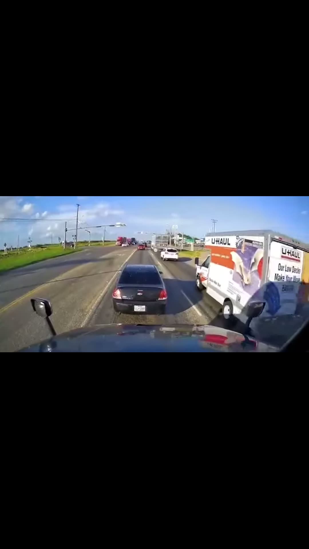 U-Haul truck traffic dashcam clip by @lampyt / Smolish